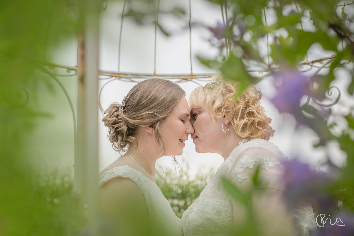 Brides at Blackstock Farm Brides at Blackstock Farm by Eastbourne wedding photographer