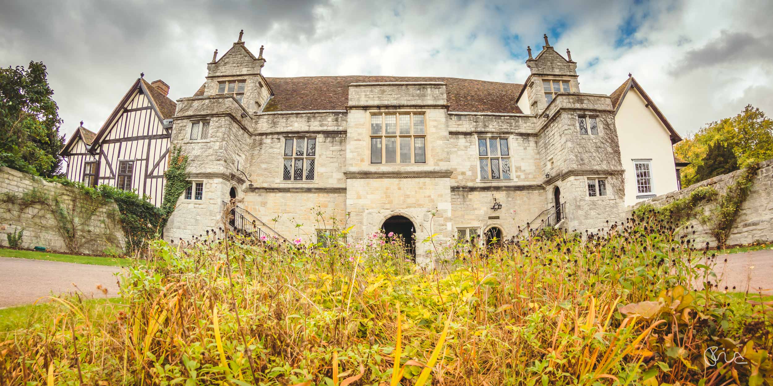 The Archbishops Palace wedding