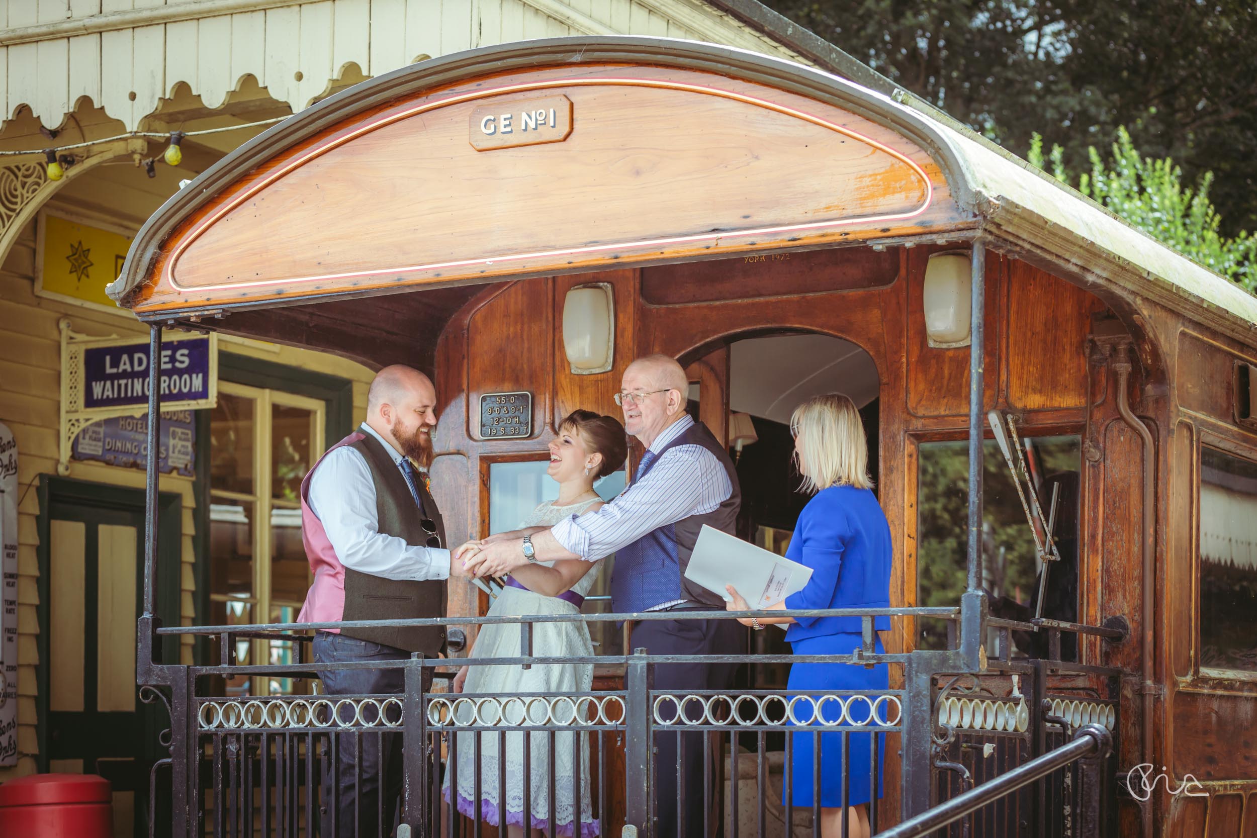 Fawley Hill Wedding ceremony in Buckinghamshire