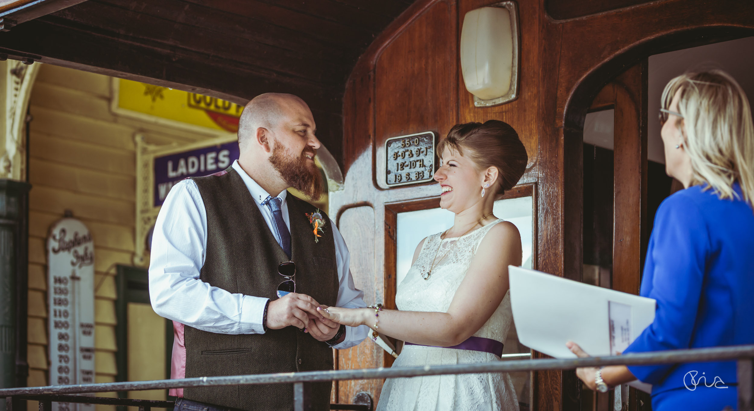 Fawley Hill Wedding ceremony in Buckinghamshire