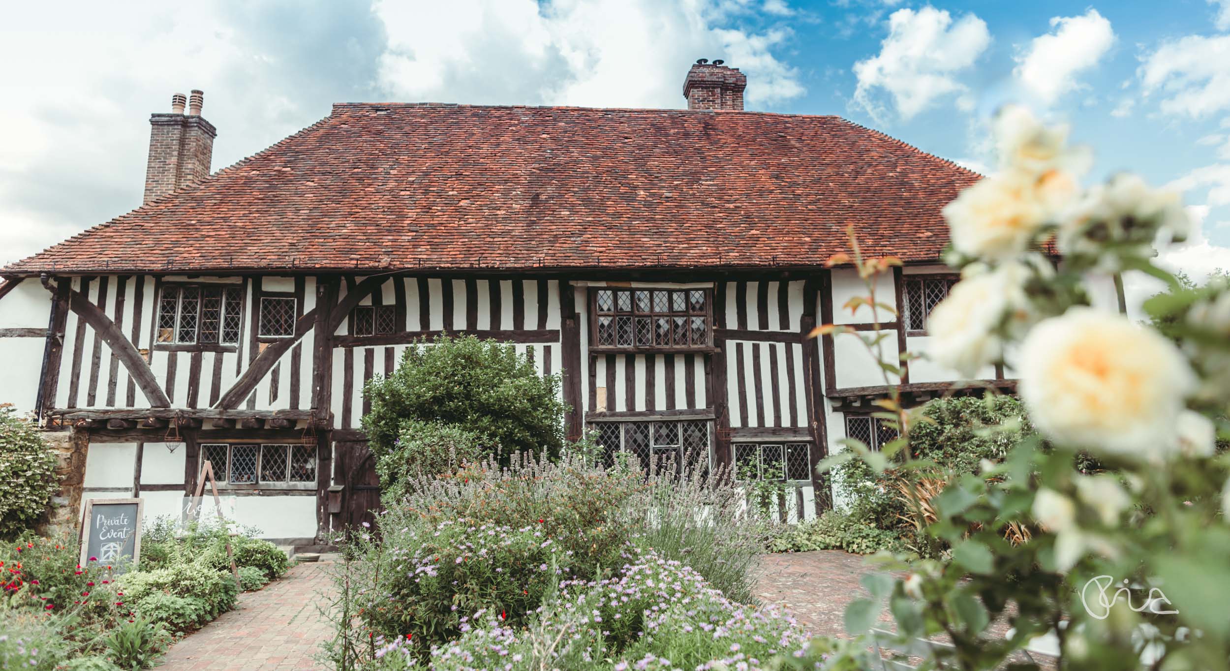 Pilgrims Rest wedding venue  in Battle