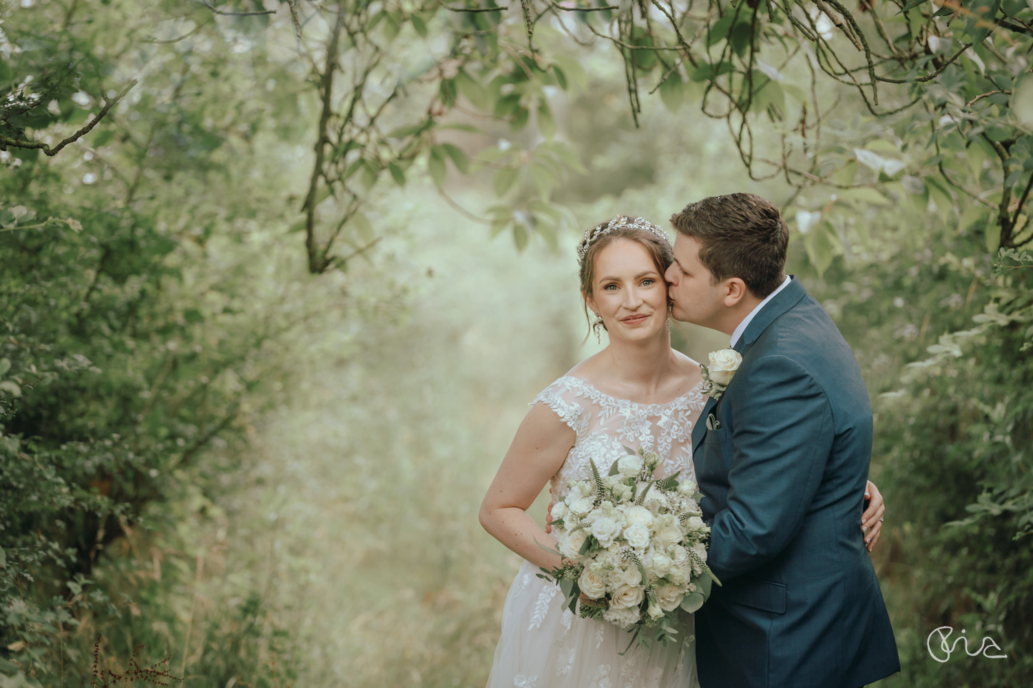 Summer wedding at Buxted-Park-Hotel-001