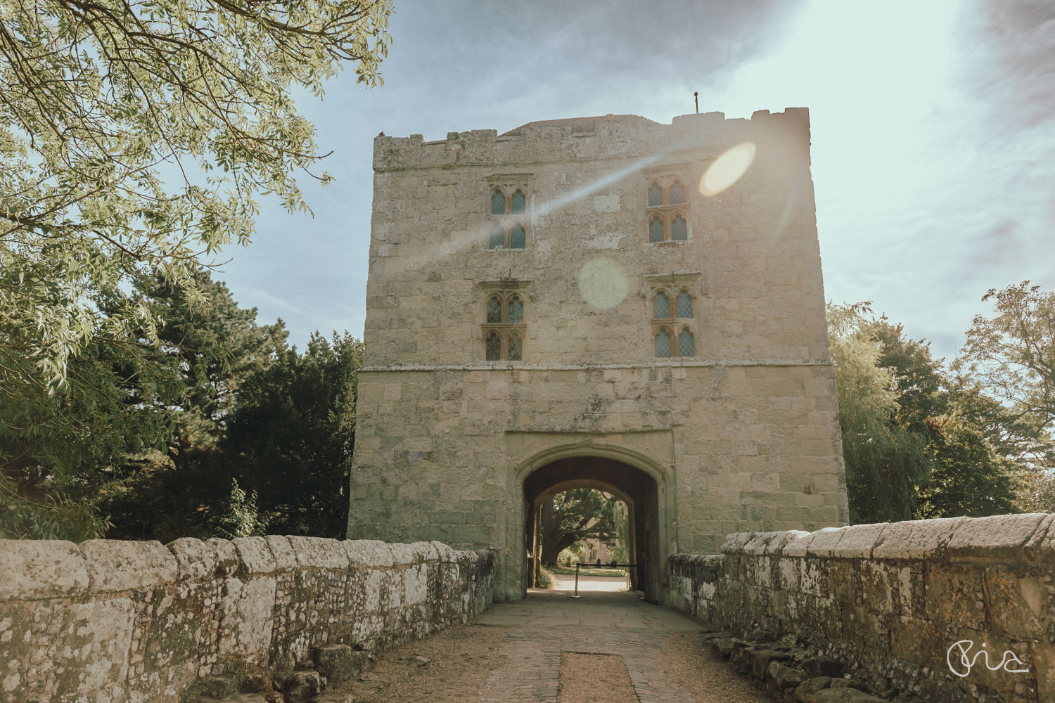 Michelham Priory House wedding vebue