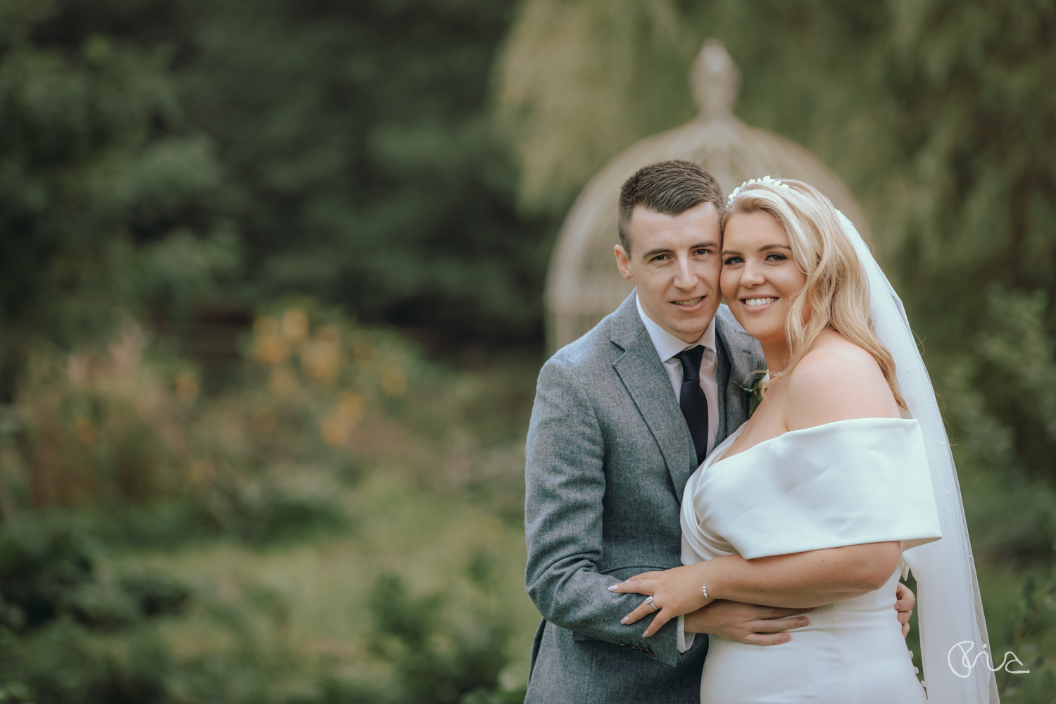 Bride and groom at the Ravenswood